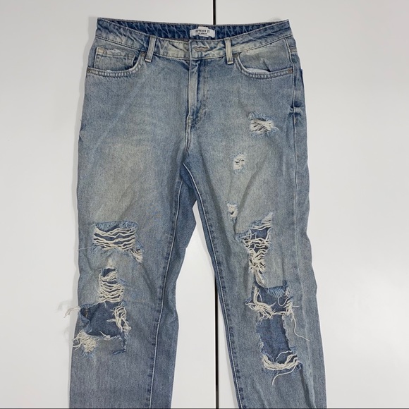 FOREVER 21 BOYFRIEND DEMIN RIPPED CAPRI JEANS - Picture 5 of 9